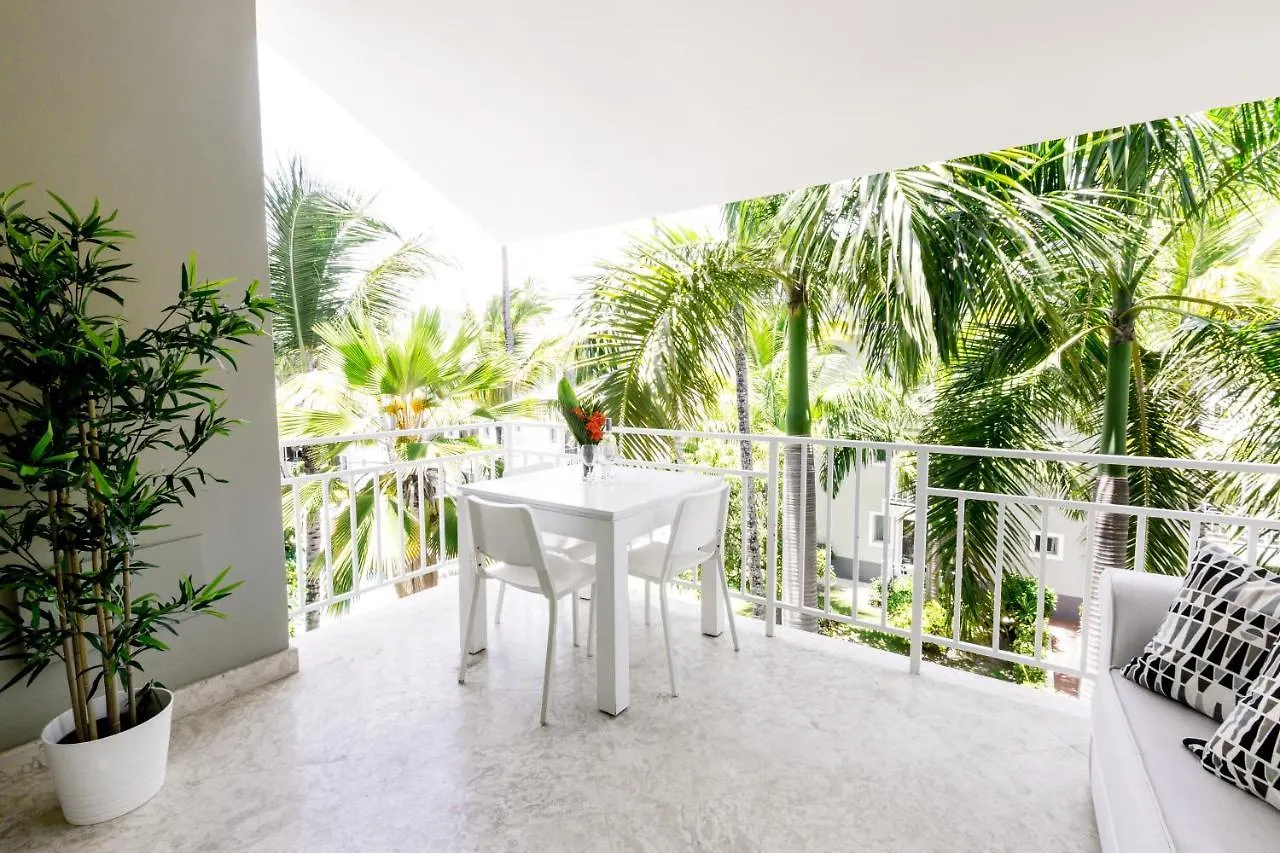 Tropicana Suites Deluxe Beach Club & Pool - Playa Los Corales Dominik Cumhuriyeti