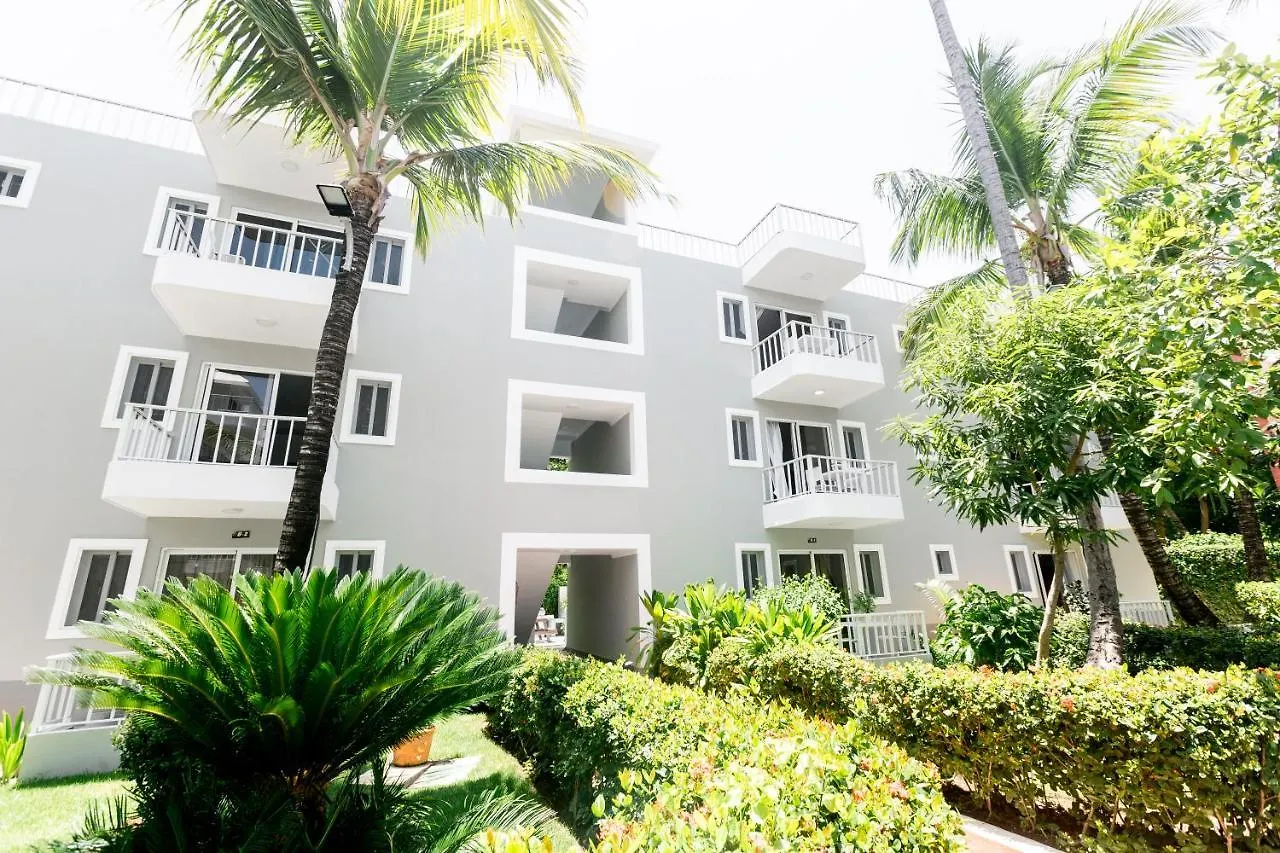 Tropicana Suites Deluxe Beach Club & Pool - Playa Los Corales Otel